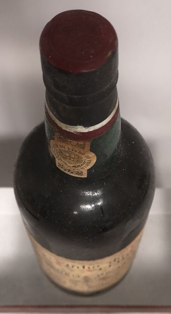 null 1 bouteille PORTO REAL Cia Vinicola Colheita 1964 Embouteillé en 1973. Étiquette...