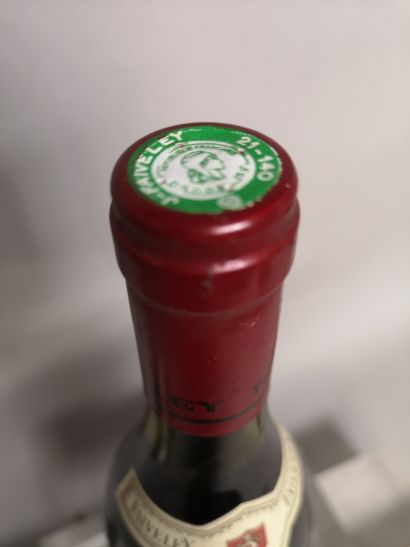 null 1 bouteille ECHEZEAUX - Domaine FAIVELEY 1995 Étiquette légèrement tachée et...
