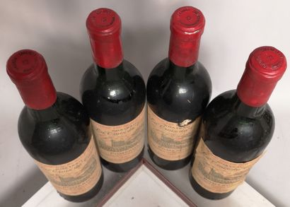 null 4 bouteilles Château LA CROIX DU CASSE - Pomerol 1964 Étiquettes tachées et...