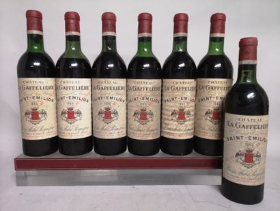 null 7 bouteilles Château LA GAFFELIERE - 1er Gcc (B) Saint Emilion 1966 Étiquettes...