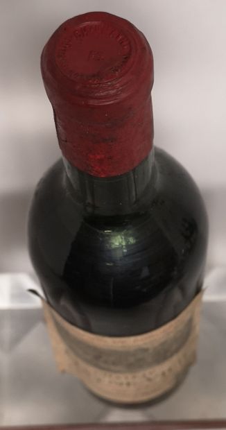 null 1 bouteille Château MAYNE VIEIL - Fronsac 1955 Étiquette tachée et légèrement...