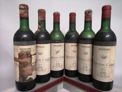 null 6 bouteilles MOUTON CADET Baron Philippe de Rothschild 1966 En l'état.