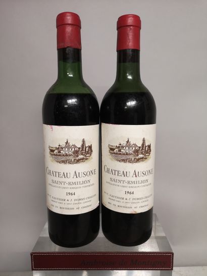 null 2 bouteilles Château AUSONE - Grand Cru Classé (A) de Saint Emilion 1964 Étiquettes...