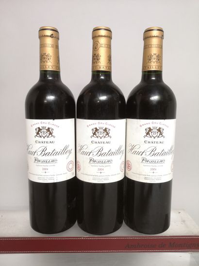 null 3 bouteilles Château HAUT BATAILLEY - 5e GCC Pauillac 2004 Étiquettes légèrement...