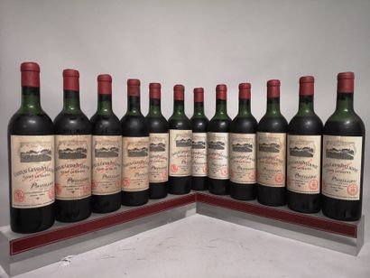 null 12 bouteilles Château GRAND PUY LACOSTE - 5e GCC Pauillac 1964 Étiquettes tachées....