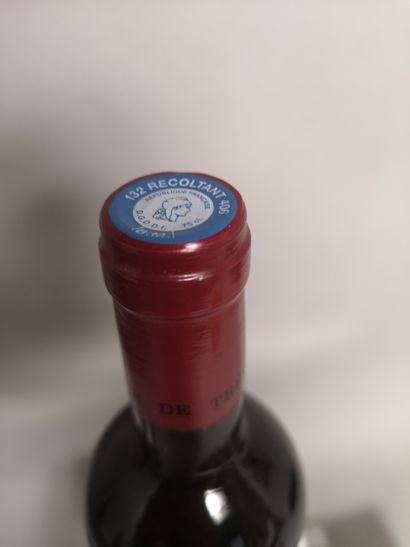 null 1 bouteille TREVALLON - VDP Bouches du Rhône 2000 Étiquette légèrement tach...