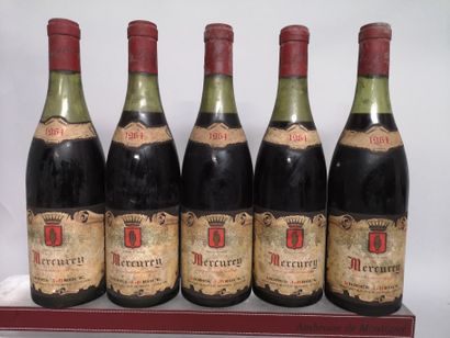 null 5 bouteilles MERCUREY - Lionel J. BRUCK 1964 Étiquettes tachées. Niveaux entre...