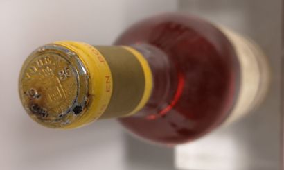 null 1 bouteille Château YQUEM - 1er GCC Sauternes 1986 Étiquette légèrement tachée....