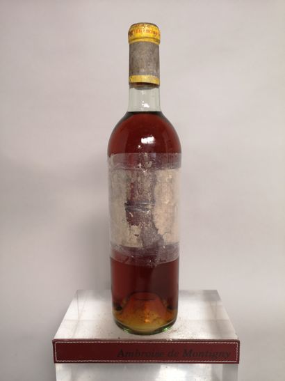 null 1 bouteille Château YQUEM - 1er GCC Sauternes 1968 Étiquette très abîmée et...