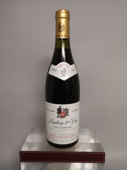 null 1 bouteille LADOIX 1er cru "Les Corvées" - Domaine CHEVALIER 1997 Étiquette...