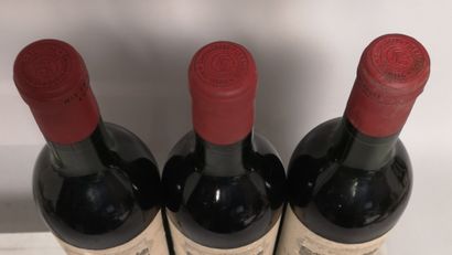 null 3 bouteilles Château GRAND PUY LACOSTE - 5e GCC Pauillac 1966 Étiquettes légèrement...