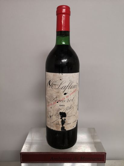 null 1 bouteille Château LAFLEUR - Pomerol 1981 Étiquette tachée et abîmée. Base...