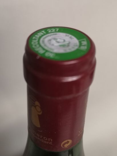 null 1 bouteille CORNAS - A. CLAPE 2000 Étiquette légèrement tachée.