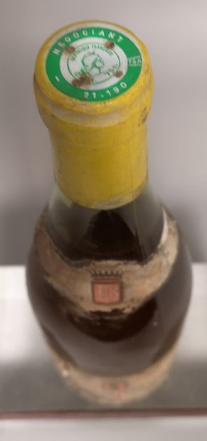 null 1 bouteille PULIGNY MONTRACHET - Lionel J. BRUCK Présumée 1970 Étiquette tachée...