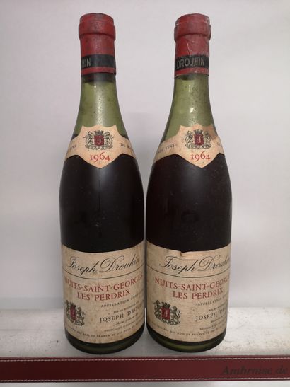 null 2 bouteilles NUITS SAINT GEORGES "Les Perdrix" - Joseph DROUHIN 1964 Étiquettes...