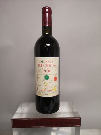 null 1 bottle TREVALLON - VDP Bouches du Rhône 2000 Label slightly stained.