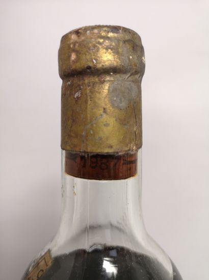 null 1 bouteille Château CLIMENS - 1er Cru Classé de Barsac 1937 Étiquette manquante....
