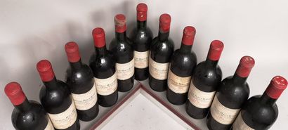 null 
11 bouteilles Château HAUT BAILLY - Grand Cru Classé de Graves 1964 Étiquettes...