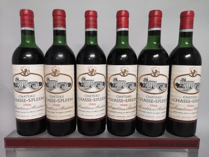 null 6 bouteilles Château CHASSE SPLEEN - Moulis 1966 Étiquettes légèrement tachées....