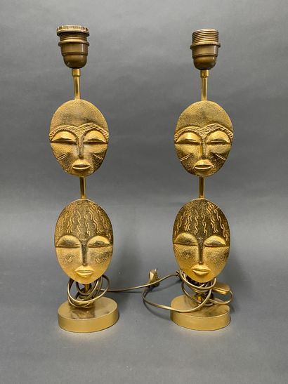 null French work around 1970

Pair of bronze lamps with African medallions

H :42...