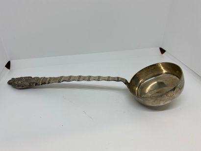 null CHINA

Silver ladle, the handle decorated with a character.

Length : 33cm

Weight...