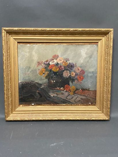 null French school of the Xth century

Still life with a bouquet of flowers

oil...