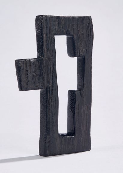Alexandre NOLL (1890-1970) Croix en ébène.
Signée « ANoll ».
Vers 1960.
H : 15 cm
Bibliographie...