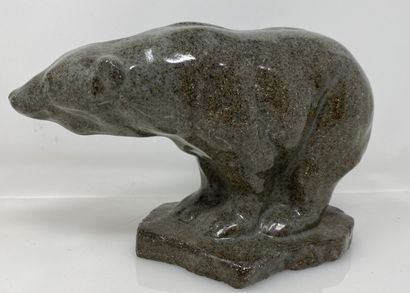 null TRAVAIL FRANÇAIS

Sculpture en grès émaillé gris jaspé

figurant un ours assis

Traces...