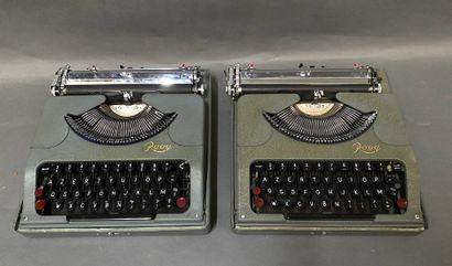 null Deux machines à écrire de marque ROOY