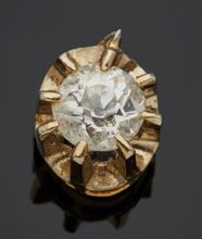 CHATON en or jaune 750 mm orné d'un diamant...
