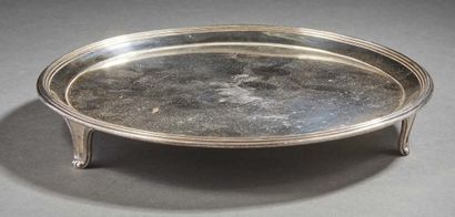 null Silver tripod or salver presentation dish, the edge molded with fillets. In...