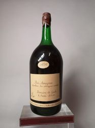 null 
1 pot 2.5 l Bas Armagnac 1929 Francis DARROZE “Collection Chateau de GAUBE”
Niveau...