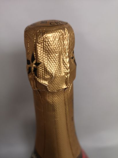 null 1 double magnum CHAMPAGNE MOËT & CHANDON Brut Imperial 

Wooden box slightly...
