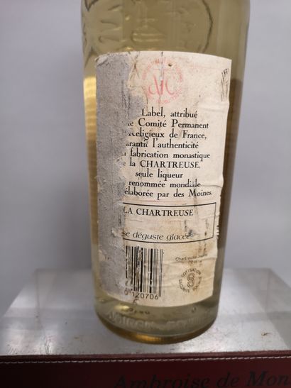 null 1 bottle 70cl CHARTREUSE Yellow 1992 - 1996

Label slightly damaged. Damaged...