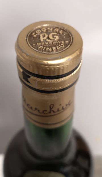null 1 bouteille VIEUX COGNAC Napoléon "Vieille reserve"- R.G. MARCHIVE