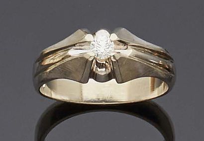 null Ring SOLITAIRE in white gold 750 mm set illusion of a small diamond of brilliant...