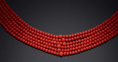 null NECKLACE of six rows of pre-convention coral balls, curved box clasp in pink...