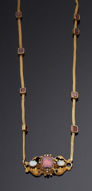 null 750 mm yellow gold choker, consisting of a flat chain with gold cubes set with...