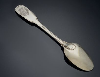 null RAGOUST SPOON in silver, model with nets, the spatula engraved of coats of arms.
Lorraine...
