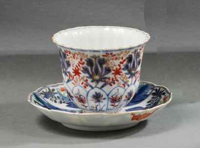 null CHINE


Sorbet et sa coupelle en porcelaine à décor imari.


XIXe siècle.


Dim....