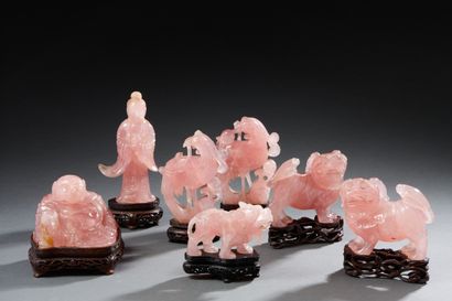 null CHINE 


Ensemble de sculptures en quartz rose représentant une paire de lions...