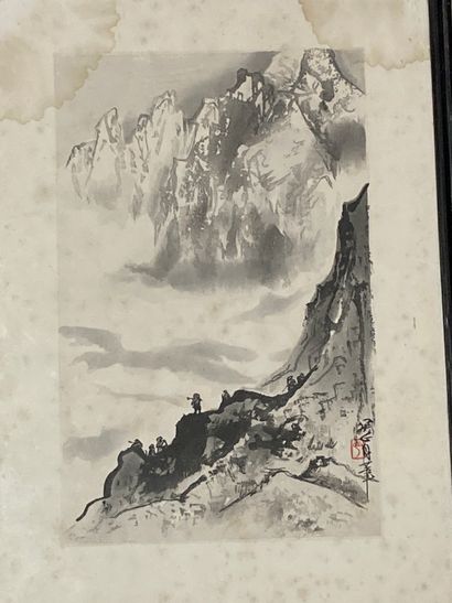 CHINE 
Personnages dans un paysage montagneux...
