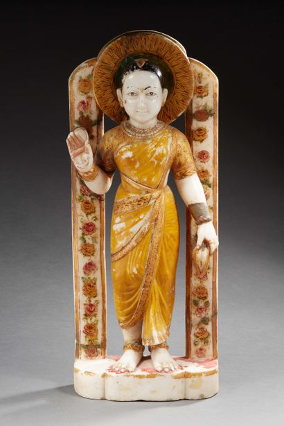 null INDE - XIXe siècle


Sculpture en albâtre peint, divinité féminine debout, un...