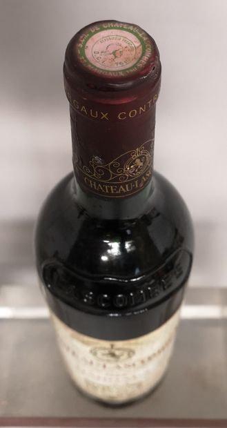 null 1 bouteille Château LASCOMBES - 2e Gcc Margaux 1985

Étiquette tachée. Base...
