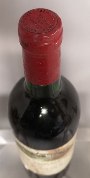 null 1 bouteille Château TROPLONG MONDOT - Grand cru de Saint Emilion 1986

Etiquette...