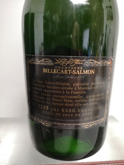 null 1 bouteille CHAMPAGNE "Le Clos Saint Hilaire" - Billecart Salmon 1996

En coffret...
