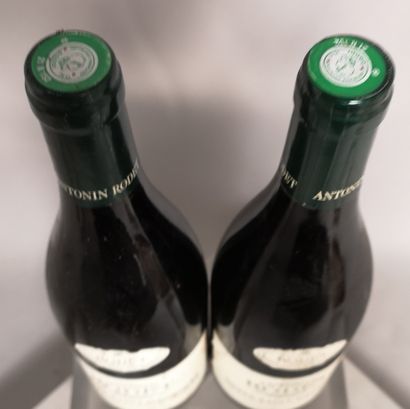 null 2 bottles NUITS SAINT GEORGES - Antonin RODET 2009

Slightly stained labels...