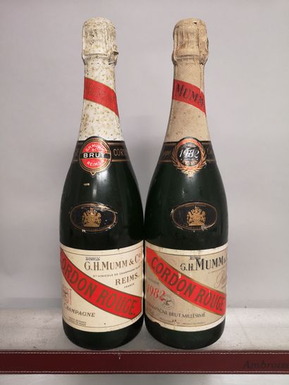 null 2 bouteilles CHAMPAGNE MUMM "Cordon Rouge" 1 brut 1982 et 1 brut A VENDRE EN...