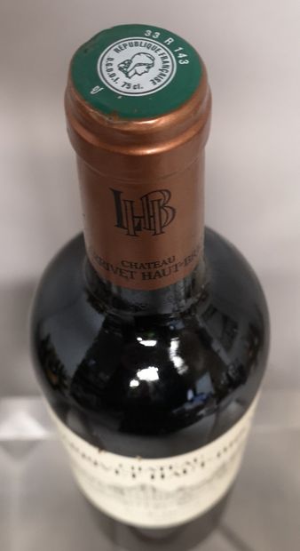 null 1 bouteille Château LARRIVET HAUT BRION - Pessac Leognan 2004

Etiquette légèrement...