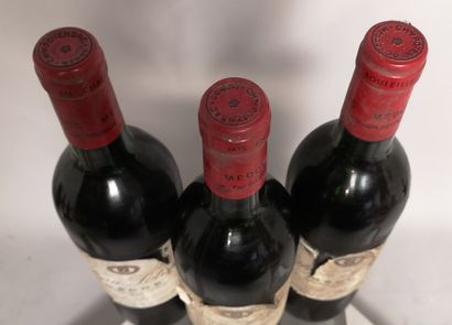null 3 bouteilles Château POTENSAC - Médoc 1985

Etiquettes tachées et abîmées. 2...